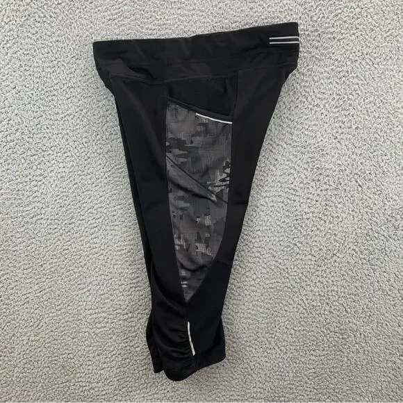 Athleta Chaturanga Capri Crop Leggings Pants Women's   - Size: M - Picture 5 of 14